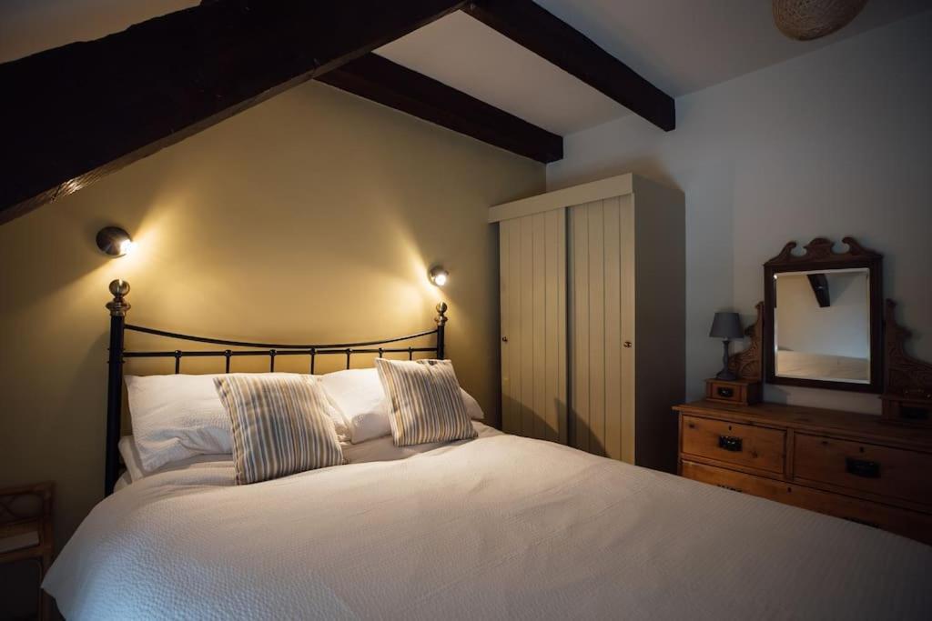 Barn Cottage - Family-Friendly Cottage With Heated Indoor Pool Haverfordwest Exterior foto