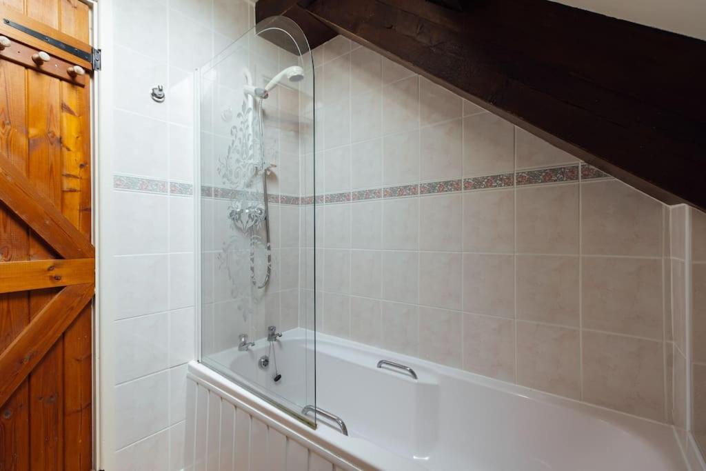 Barn Cottage - Family-Friendly Cottage With Heated Indoor Pool Haverfordwest Exterior foto